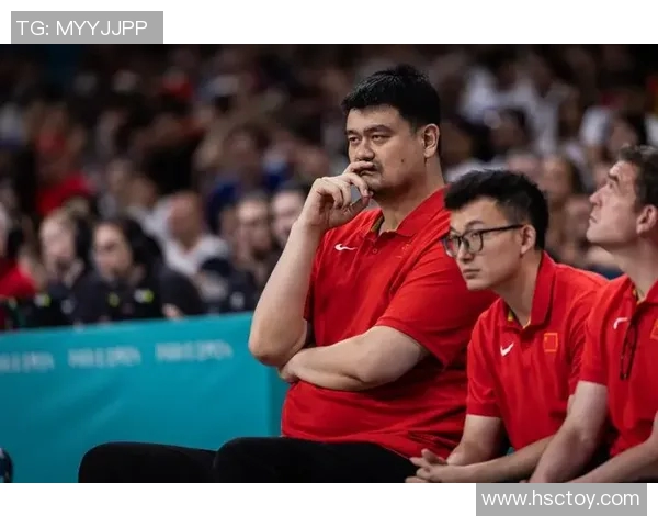 姚明红色外套引发时尚潮流热议成篮球界新风尚的象征 姚明红色外套引发时尚潮流热议成篮球界新风尚的象征